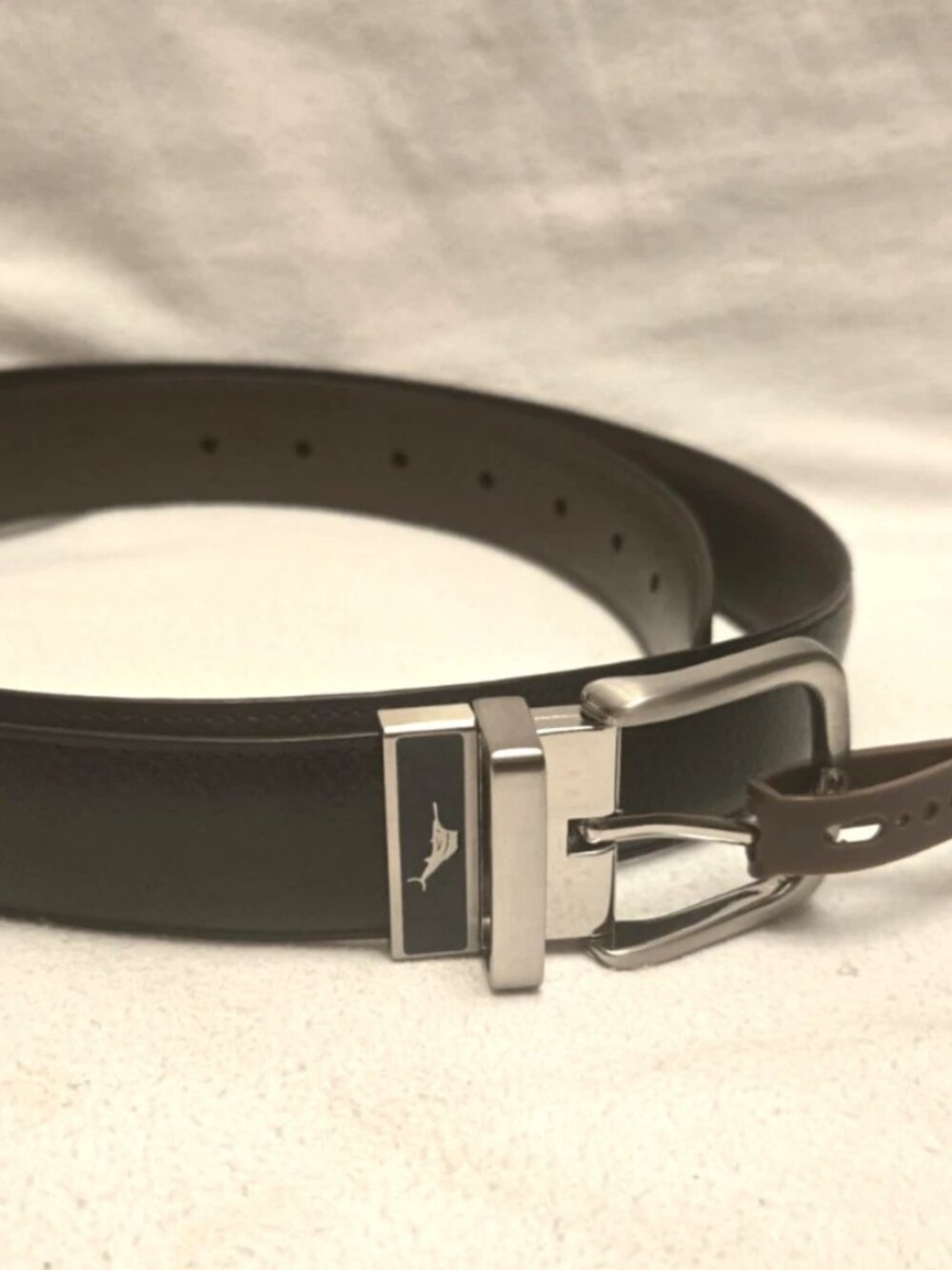 TOMMY BAHAMA Men's Reversible Leather Belt Black/Brown  XL 42-44. * NWT *